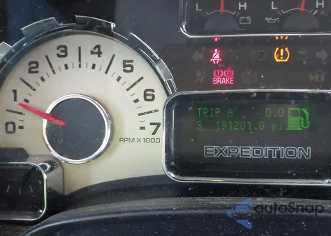 2011 Ford Expedition Xlt/King Ranch z USA, uszkodzony, nr VIN 1FMJU1J52BEF53873